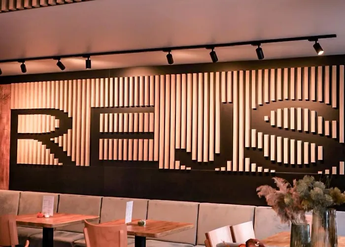 Z Restauracja - Rejs 게스트하우스 Dziwnów