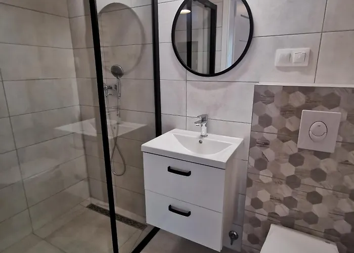 Dom Gościnny Z Restauracją - Rejs