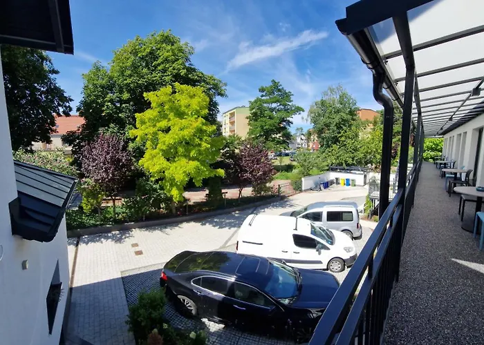 Pensjonat Dom Gościnny Z Restauracją - Rejs Dziwnów